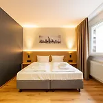 Mk Hotel 2*