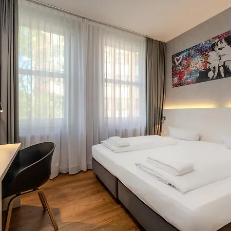 Hotel Mk 2*